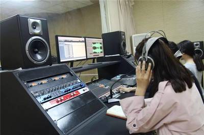 藝術與傳媒系專業解讀 視覺傳達設計、環境設計、播音與主持藝術、廣播電視編導